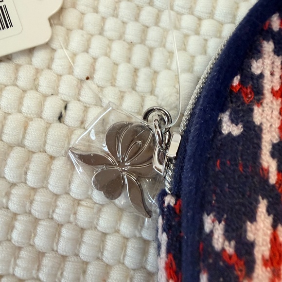 Houndstooth Patterned Pouch - Picture 2 of 5